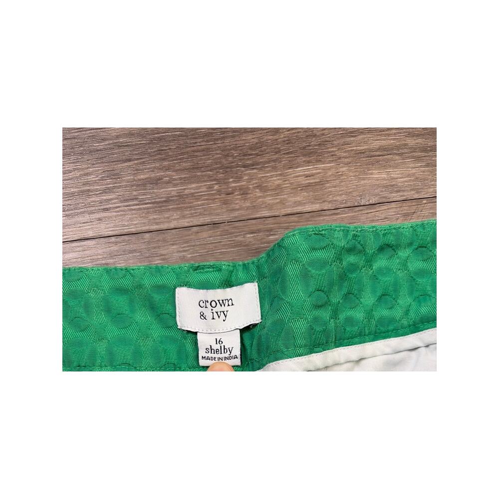 Crown & Ivy Shelby Shorts 16 Green Scallop Hem Textured Preppy - Picture 2 of 6